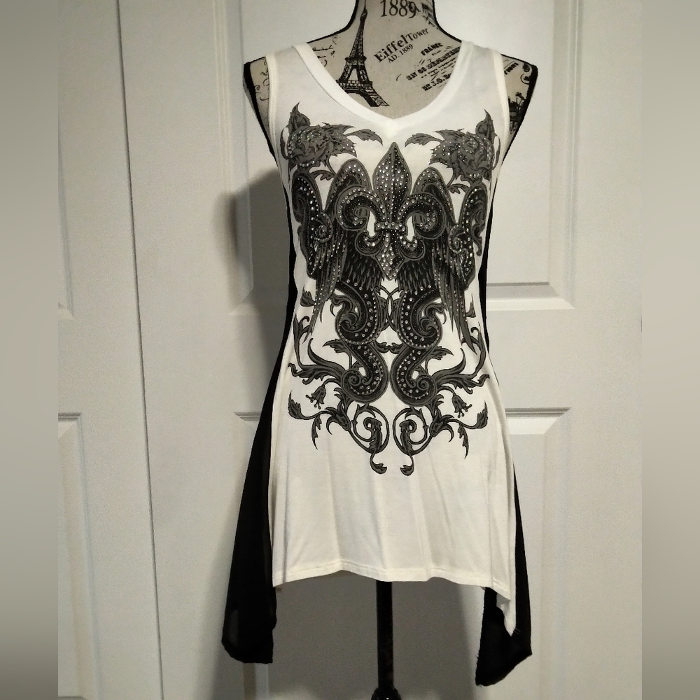 Vocal Black & White Designer Top - Size M